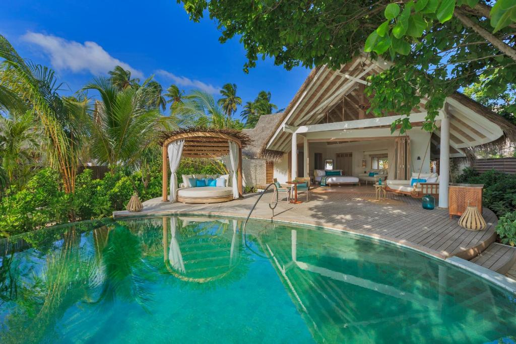 Bazén v ubytování Milaidhoo Maldives nebo v jeho okolí