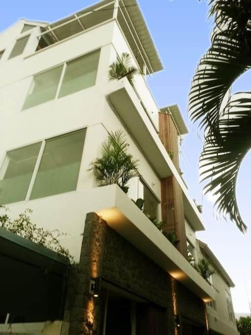 Flora Apartment Bali - Deluxe Apartment