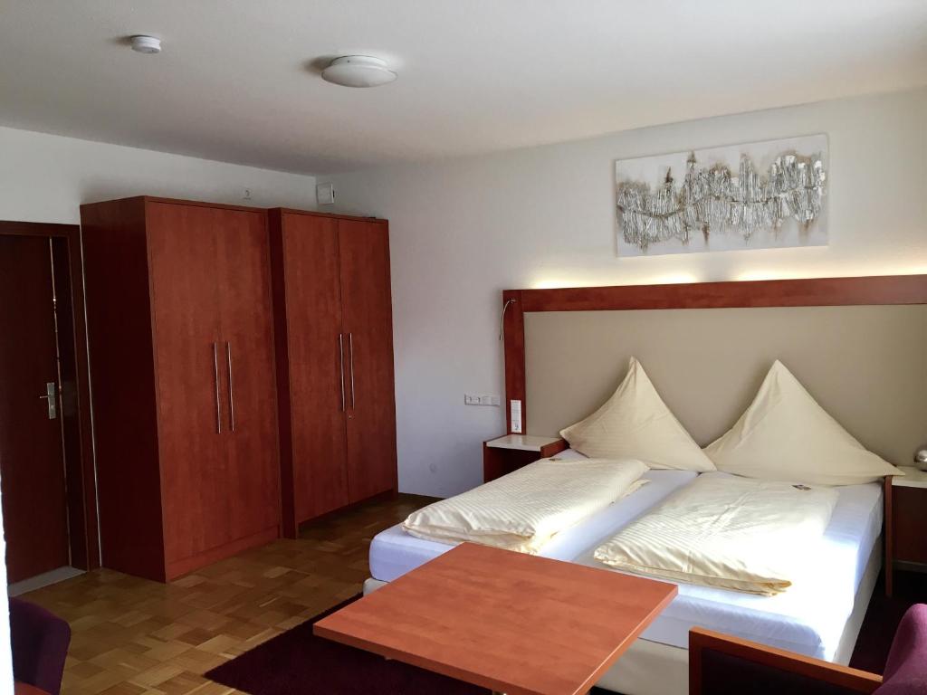 Haus Mechthild Sindelfingen-Maichingen Self Check-In - Deluxe Double Room With Balcony