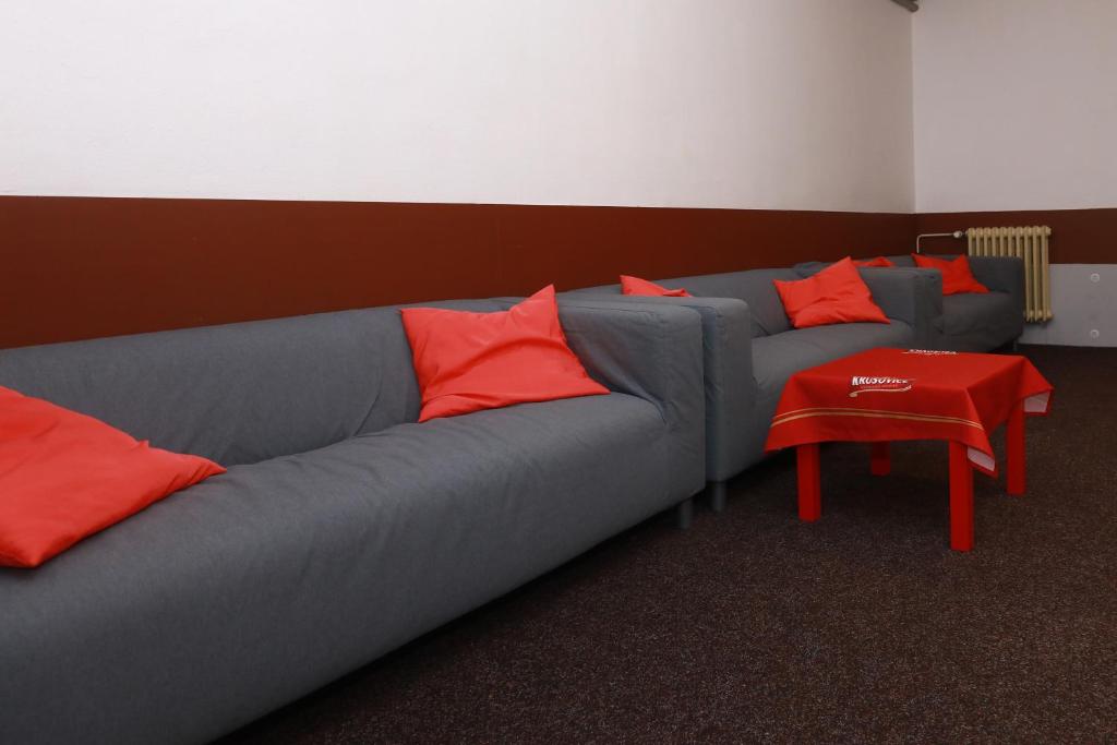 Część wypoczynkowa w obiekcie Hotel Zimní stadion Náchod