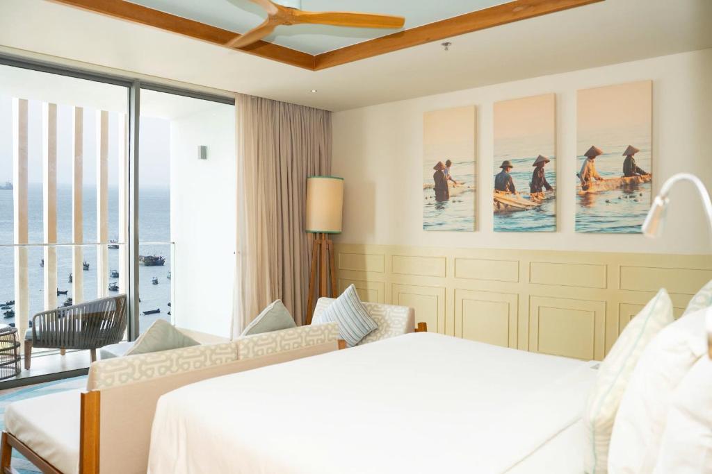 Suite Fusion Deluxe Có Giường Cỡ King Nhìn Ra Một Góc Biển
