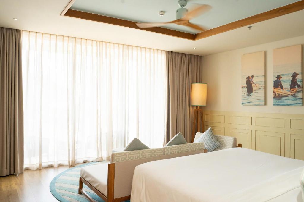 Suite Fusion Deluxe Có Giường Cỡ King Nhìn Ra Một Góc Biển