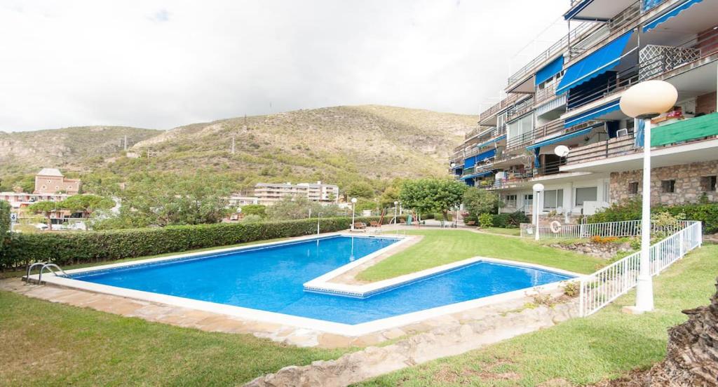 The swimming pool at or close to Apartamento Reisol