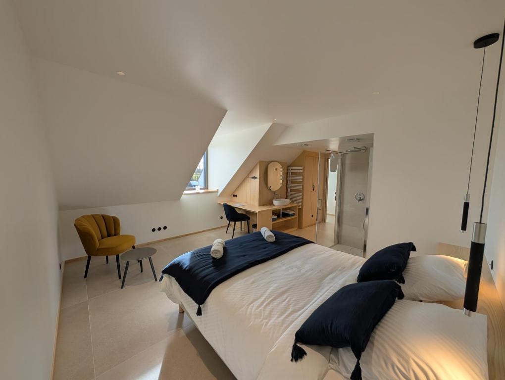 Les Hôtes des Maillets - Habitación Doble Con Baño Privado