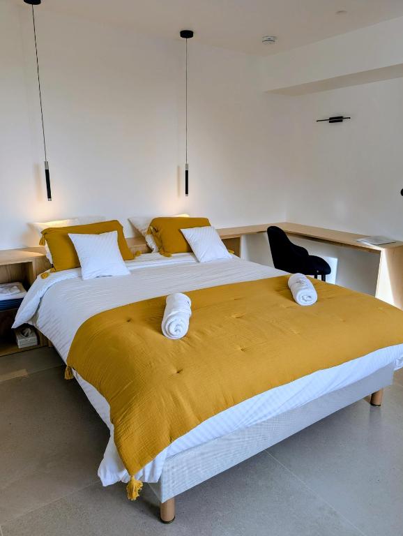 Les Hôtes des Maillets - Habitación Doble Deluxe Con Baño