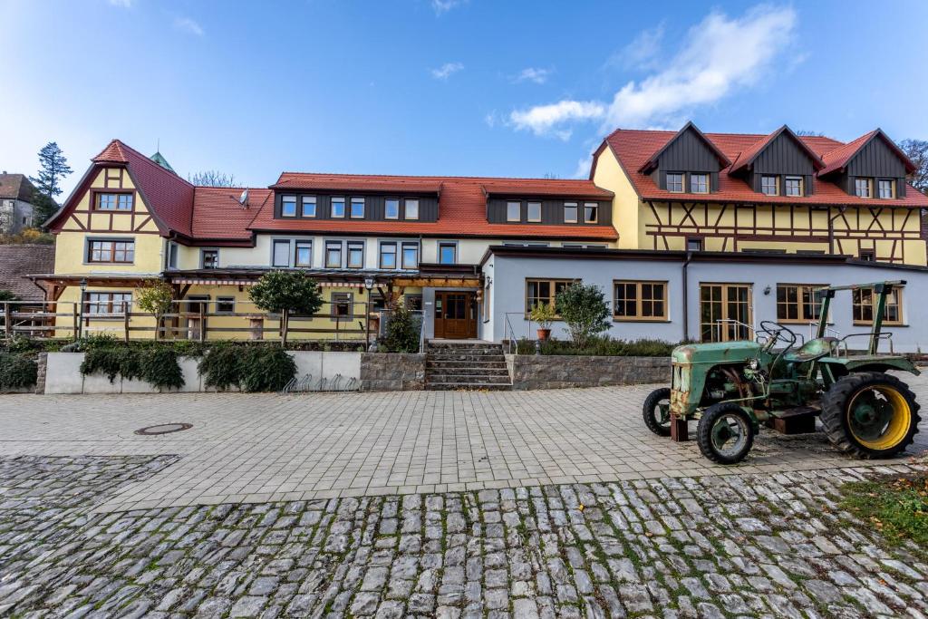 Gutshof Colmberg - Housity