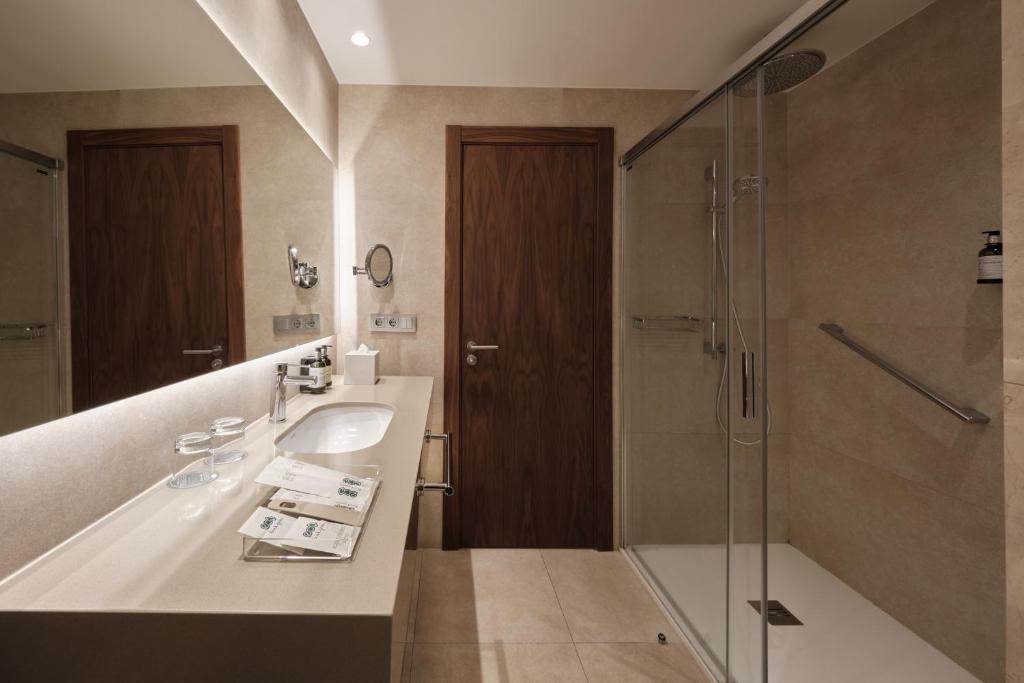 Catalonia Barcelona Plaza - 4