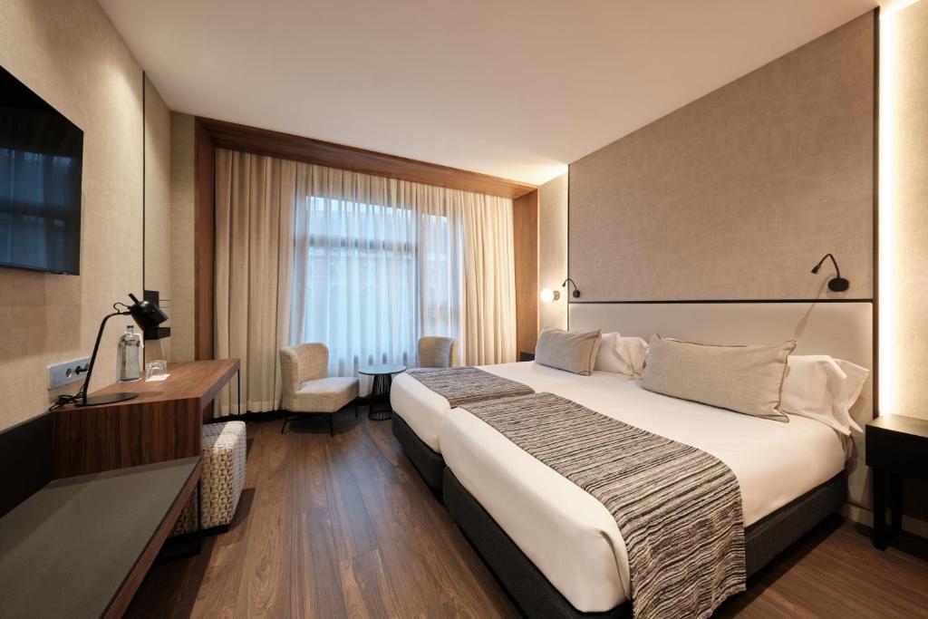 Catalonia Barcelona Plaza - 6