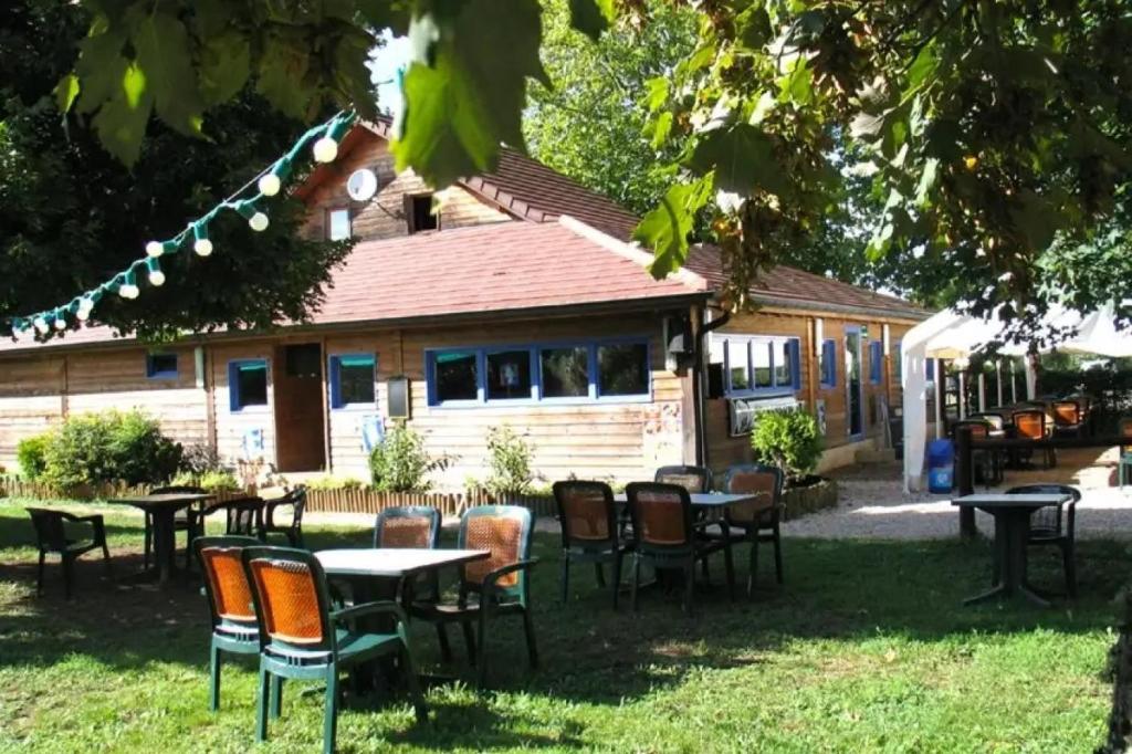 Camping 3 étoiles - Calme et nature en Bord de Saône