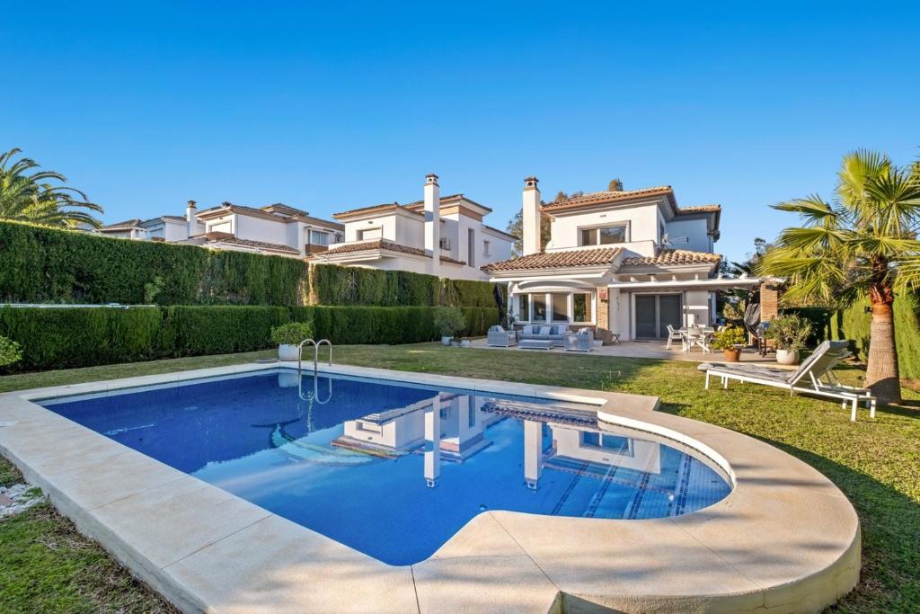 Villa Xila - Pool & Magical Evening Terraces