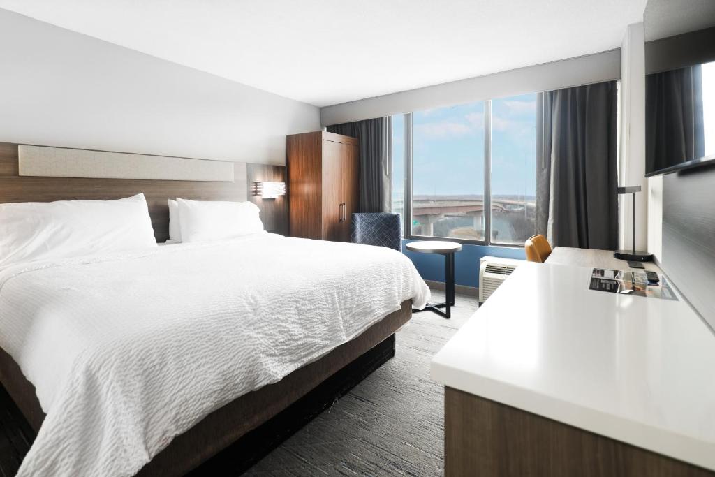 Holiday Inn Express Washington DC SW - Springfield, an IHG Hotel - 