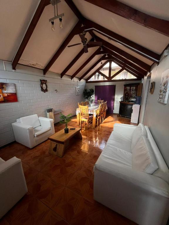Hostal JV CASA AMPLIA