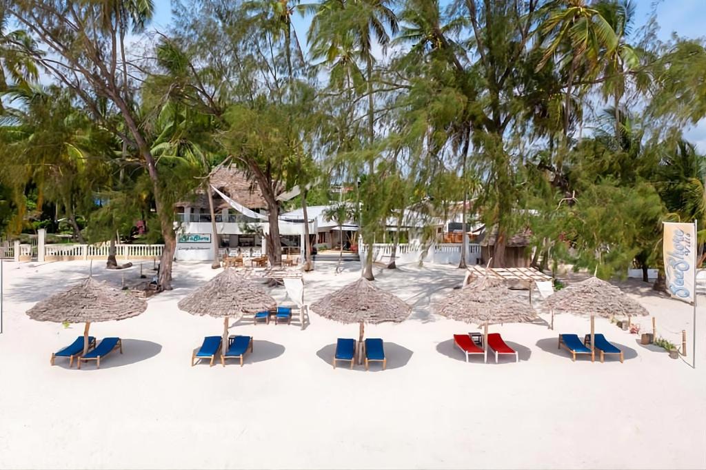 Seashore Beach hotel and Bungalow