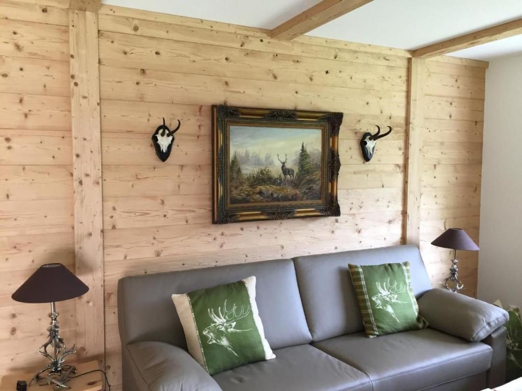 Apartment Chalet Silberdistel B11 by Interhome