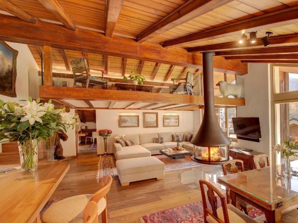 Apartment Penthouse Zen - Matterhornblick- 2 Min- vom Lift entfernt by Interhome