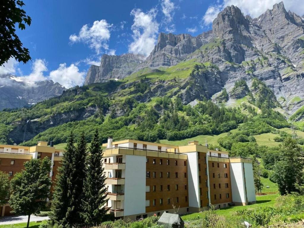 Apartment Alpen-Zauber Leukerbad by Interhome