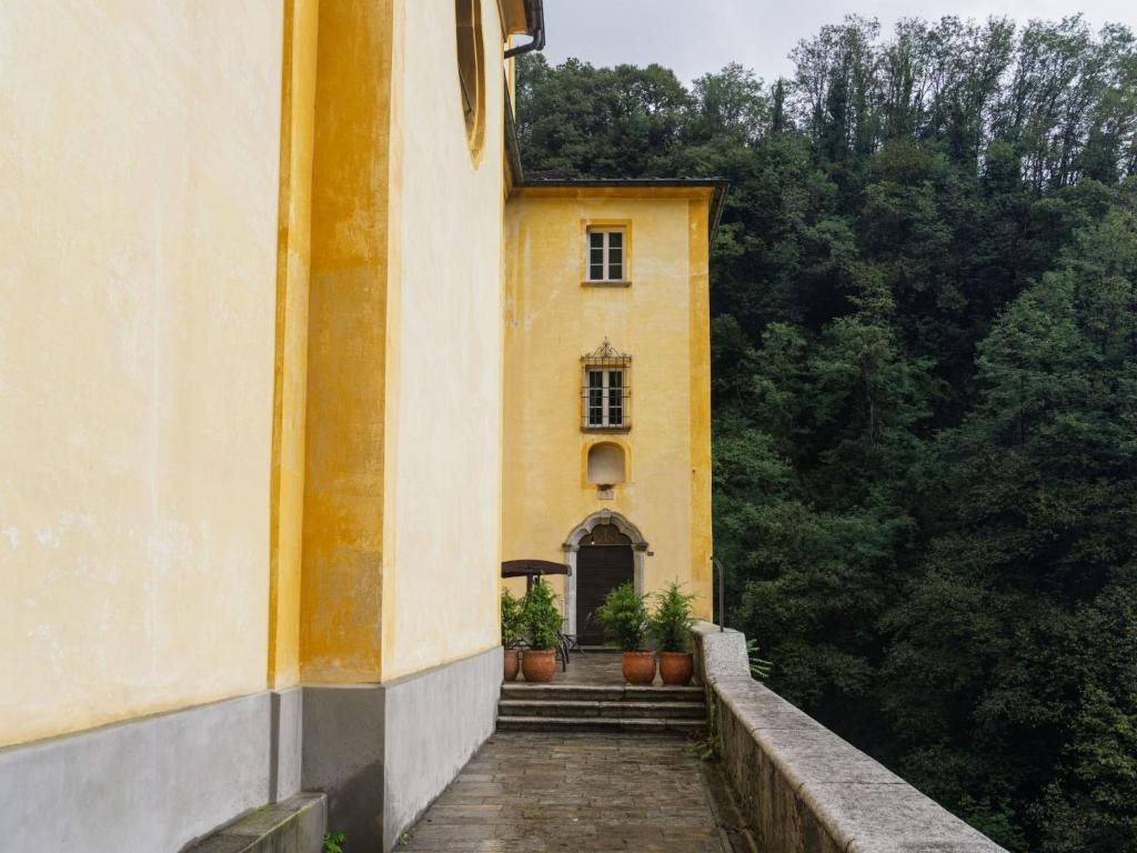 Holiday Home Palazzo Branca mit Blick auf den See- by Interhome