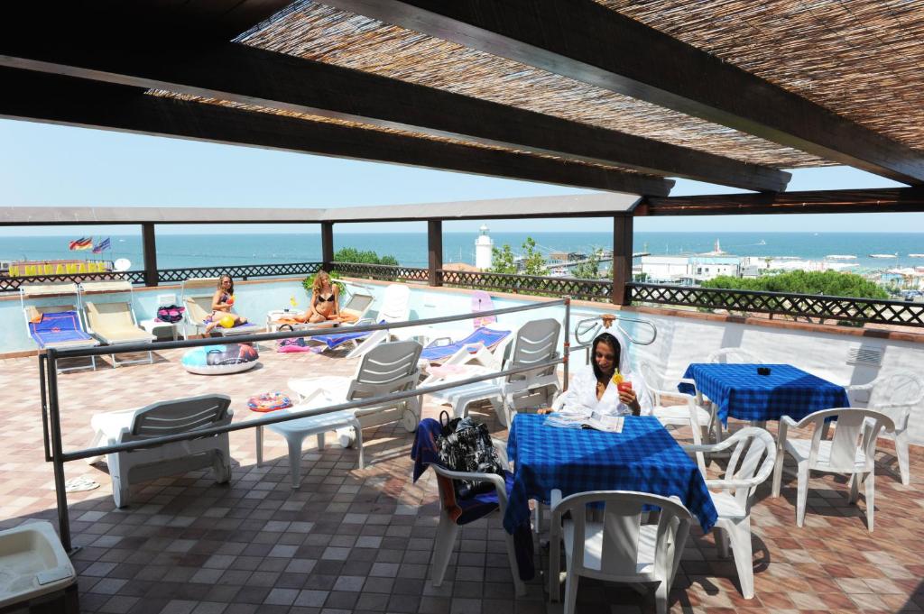 Nespecifikovaný výhled na moře nebo výhled na moře při pohledu z hotelu