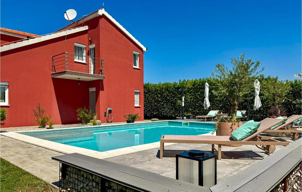 Holiday Home Trilj 15 - Housity