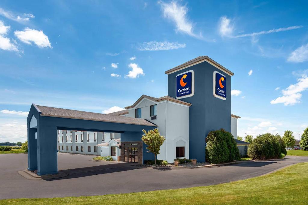 Comfort Inn & Suites Rochester South Mayo Clinic photo
