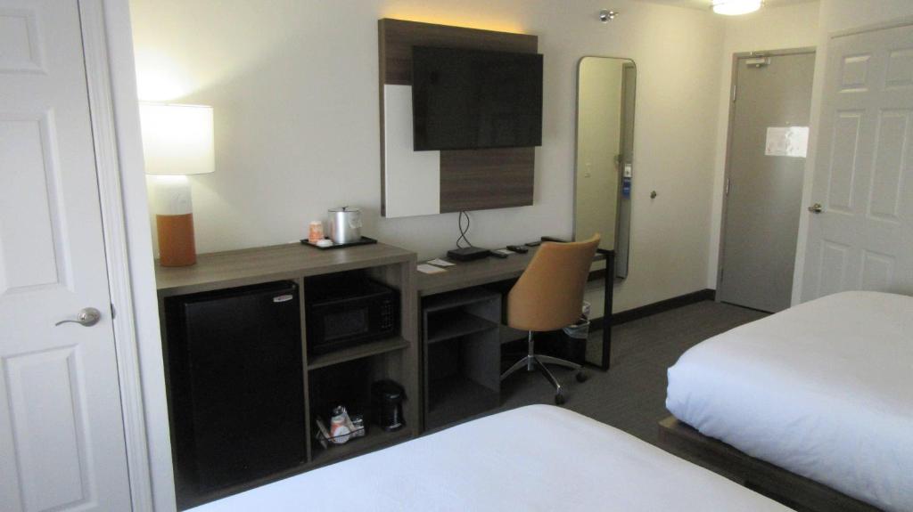 Comfort Inn & Suites Rochester South Mayo Clinic photo
