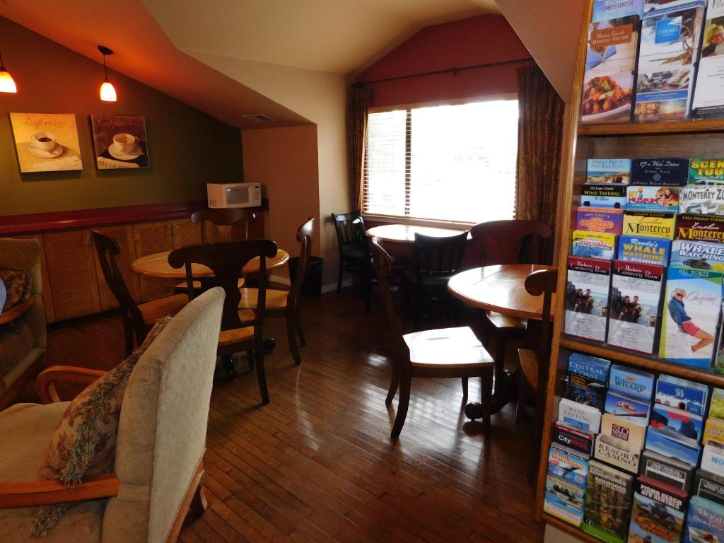 Pacific Gardens Inn photo
