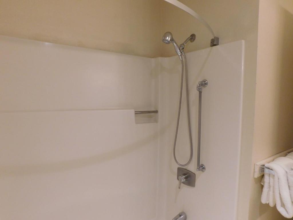 Pacific Gardens Inn - Cuarto King