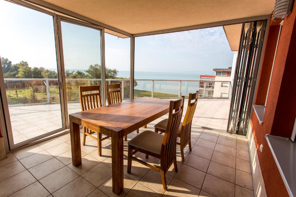 Luxury Apartment Hotel Siófok 8600 Siófok, Beszédes József sétány 70./C kép - 1