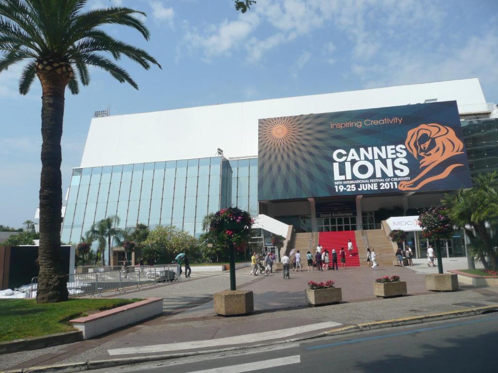 Hôtel Jardin Croisette - Resim 20