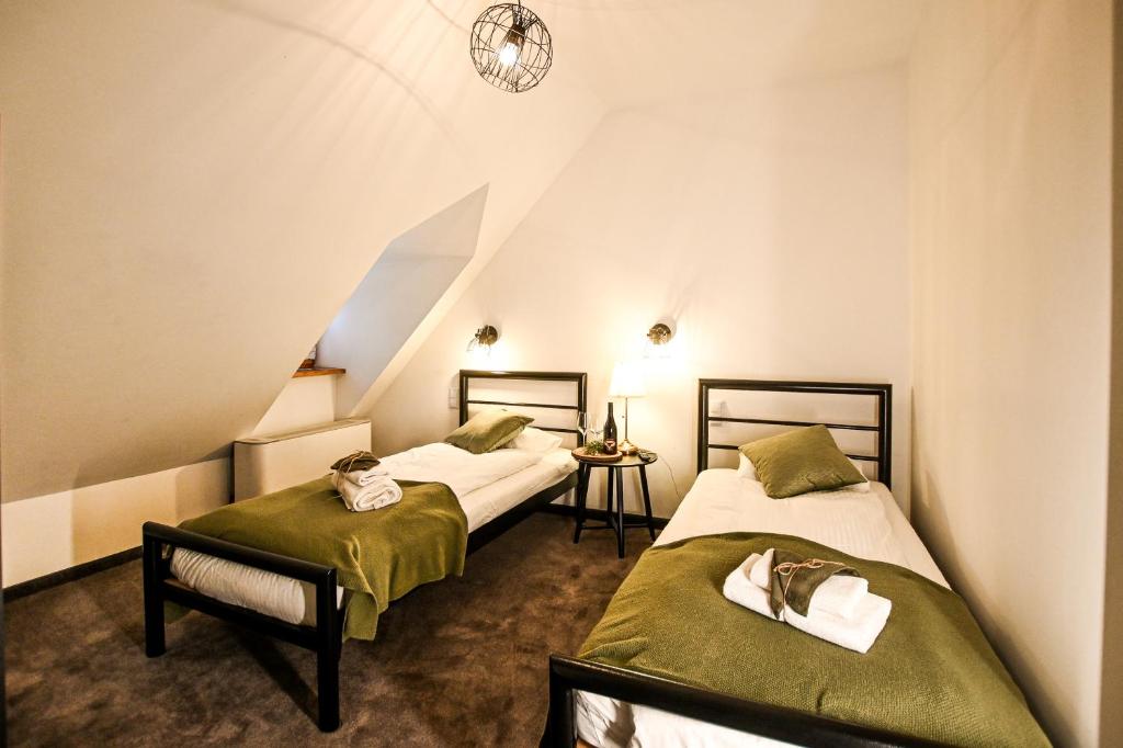 Dworek Modrzewiowy - Chambre Double Avec 2 Lits Doubles
