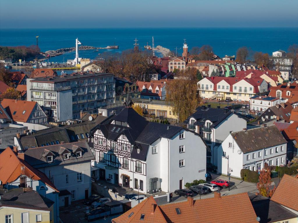 Nespecifikovaný výhled na destinaci Ustka nebo výhled na město při pohledu z hotelu