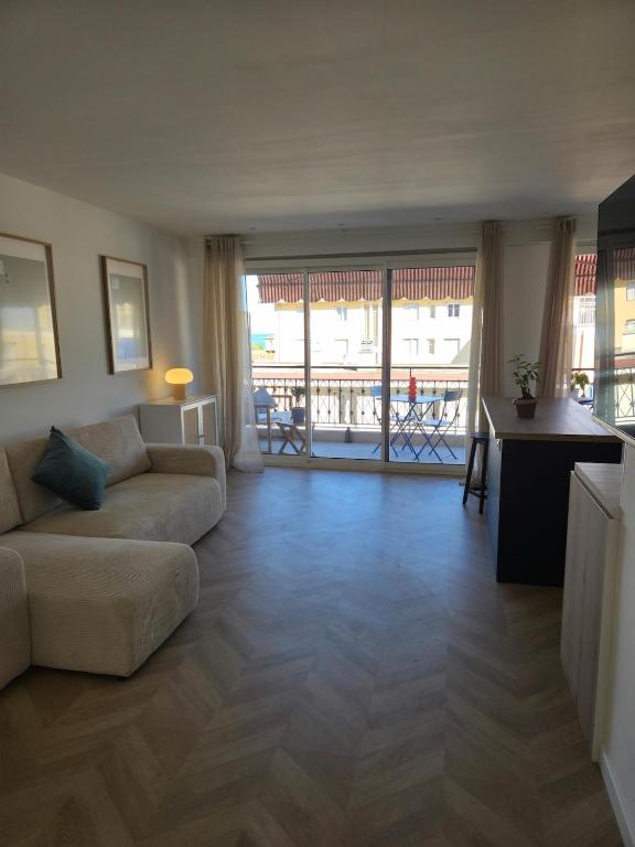 Charmant Studio avec Balcon