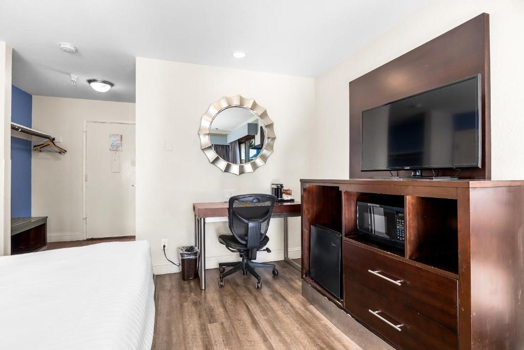 Hotel Solares photo