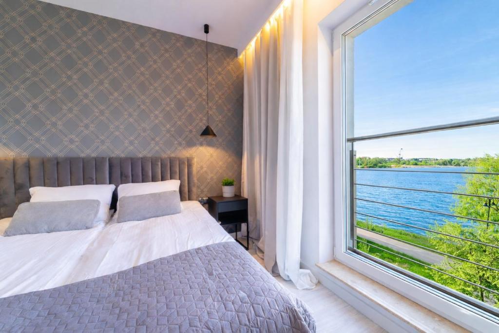 Bella Vista - 3pok, 4 łóżka, centrum, parking, winda, widok na rzekę, Netflix - Two-Bedroom Apartment