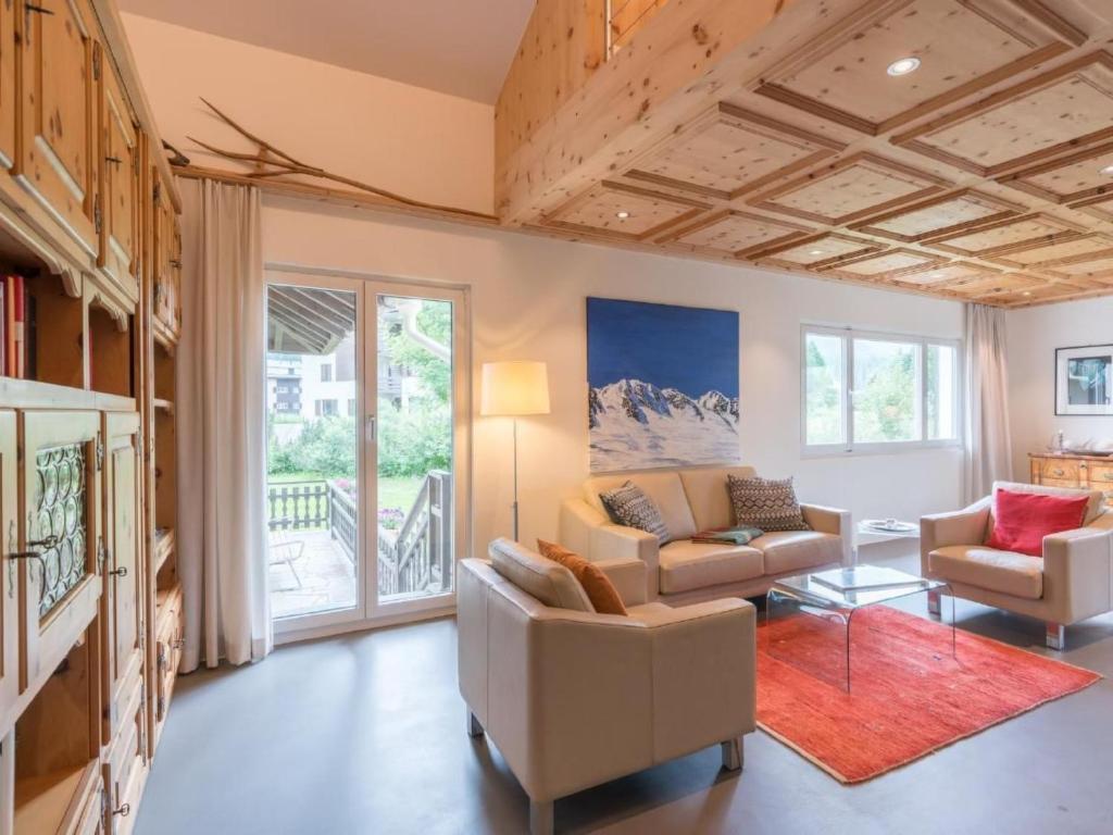Holiday Home Chesa Lagrev 1 by Interhome