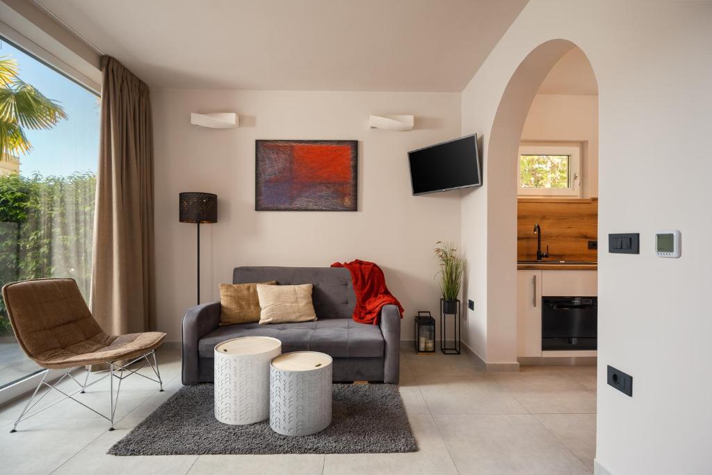 Stay in the very heart of Poreč - 50m to the beach