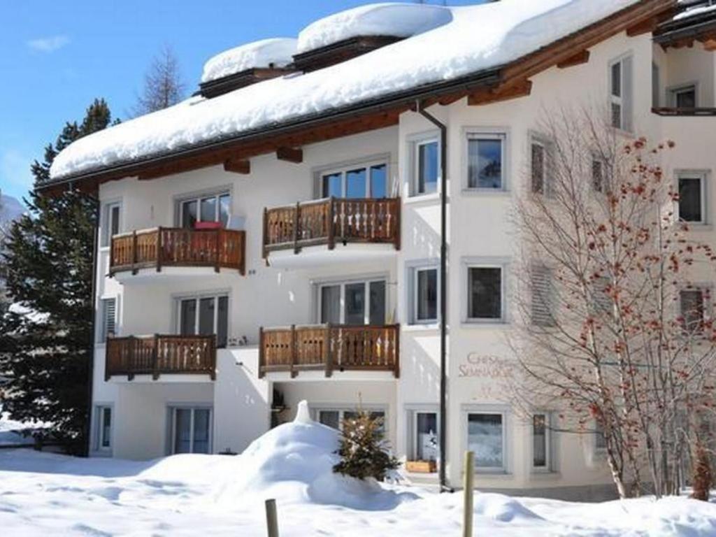 Apartment Chesa Semnadur H8 by Interhome