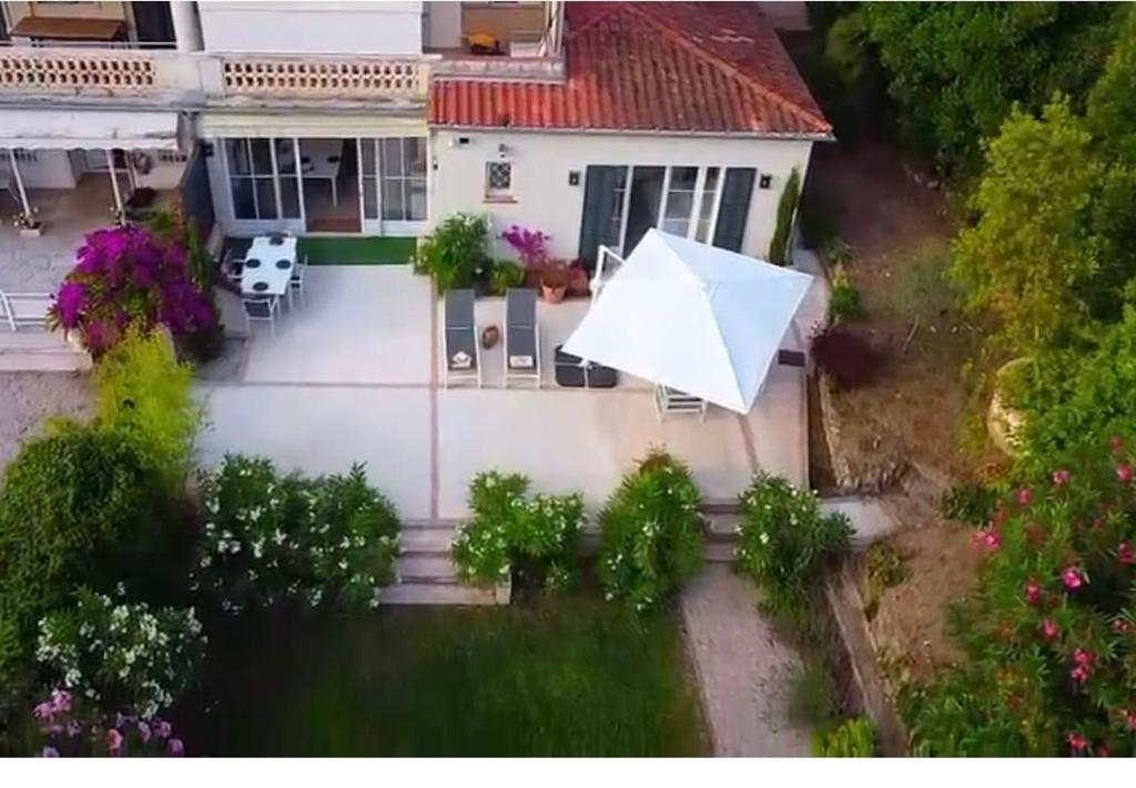 Elegant 3-BR Cannes Garden Condo - 5 Min Walk to Beach - behind Martinez