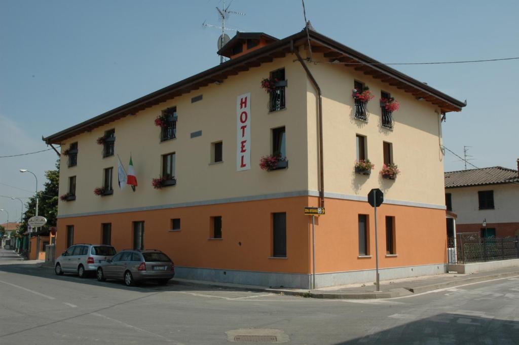 Budova, kde se hotel nachází