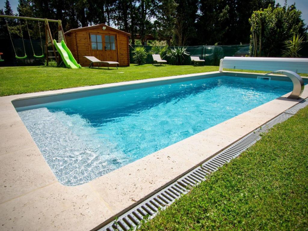 Apartment Leonie's Gîte Moulin de Tartay in Avignon by Interhome