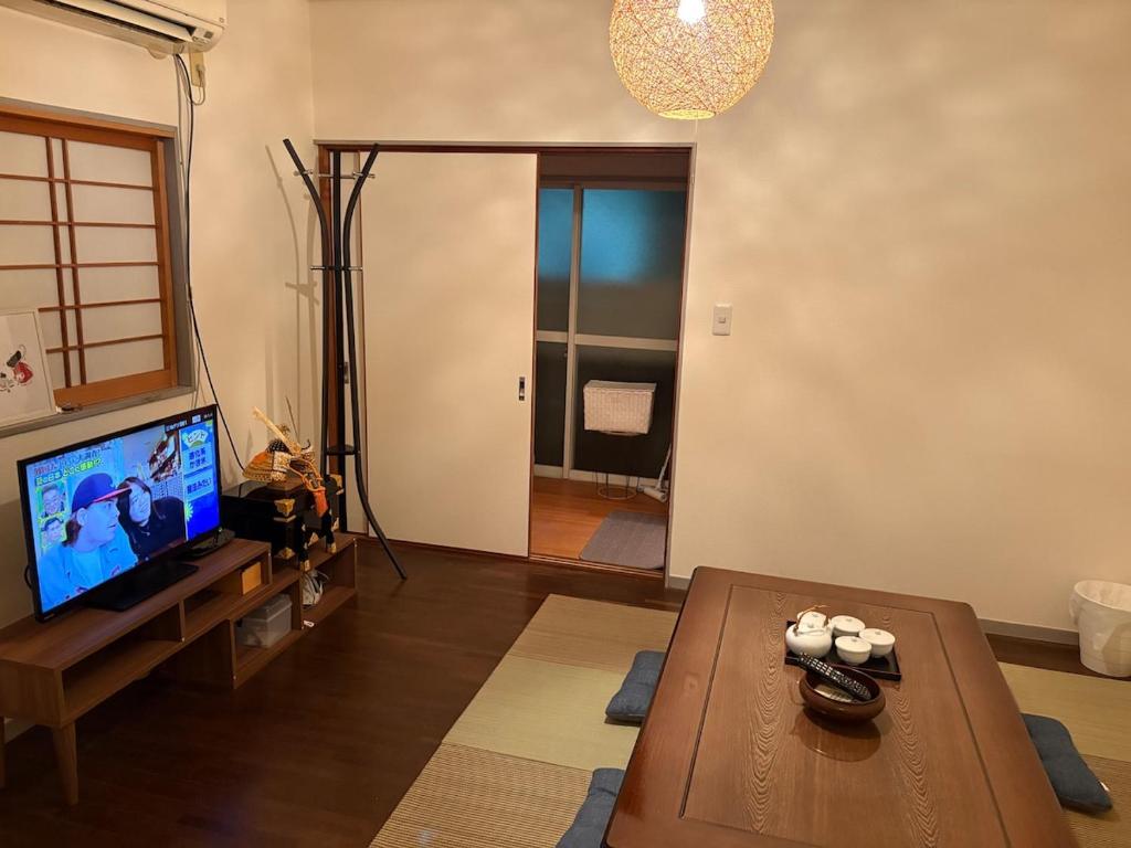A single-family house on the banks of the Shichijo River, 10 minutes walk from Kyoto Tower