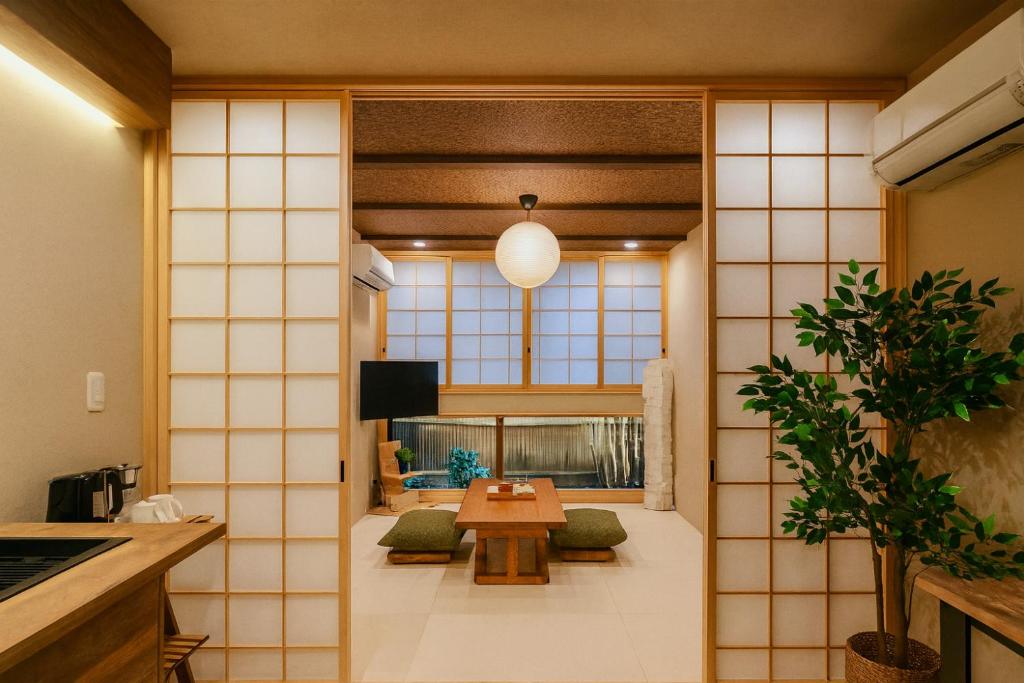 Shinimamiya Enkyo 晏居