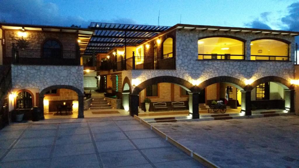 Budova, kde se hotel nachází