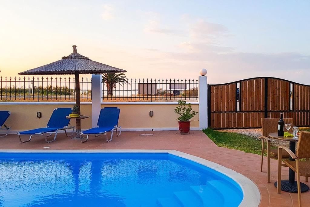 Bazén v ubytování Villaaltinaapartments nebo v jeho okolí