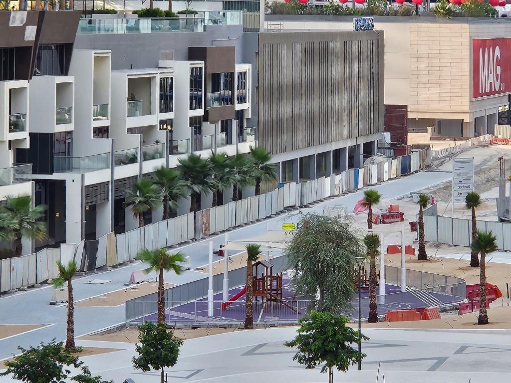 امکانات DAMAC Majestine Studio with Pool, Spa and Gym Near Bus & DubaiMall - تصویر ۴