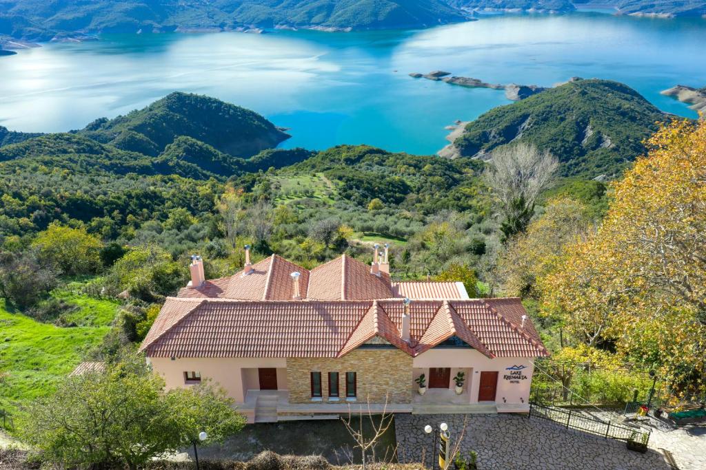 Lake Kremasta Hotel