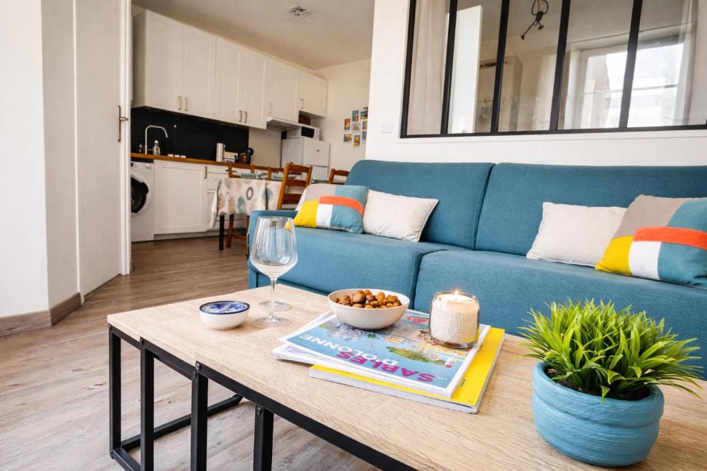Appartement rénové dans demeure historique - remblai des Sables!