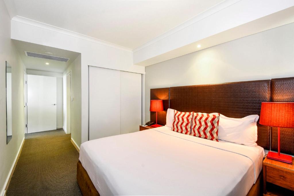 Mantra on The Esplanade - Resim 43