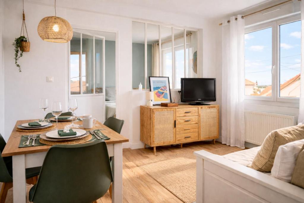 superbe appartement entierement renove - proche plage - quartier presidents