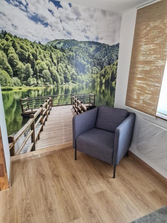 Großzügige Ferienwohnung in Stadtilm, WLAN, Küche und Bad - Three-Bedroom Apartment Suite
